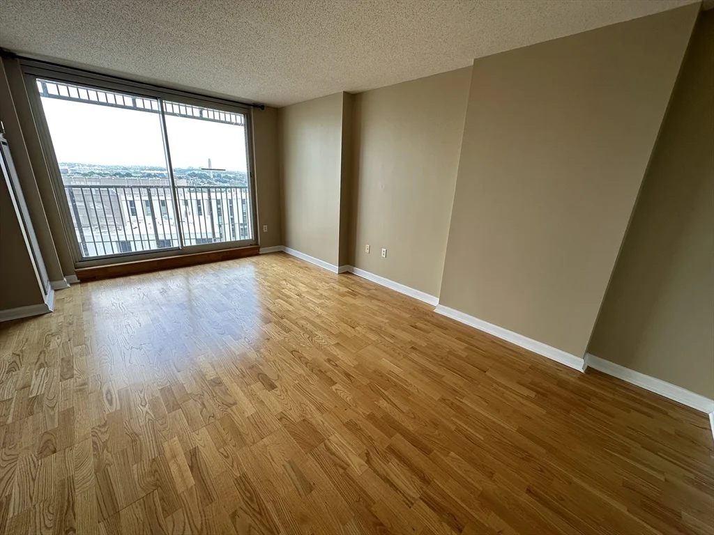 10 Museum Way, East Cambridge