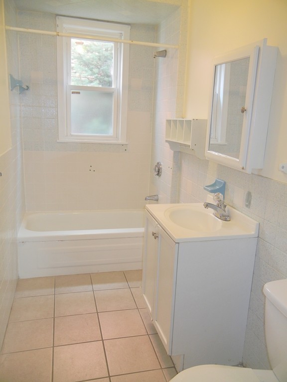 8 Pleasant St, Dorchester