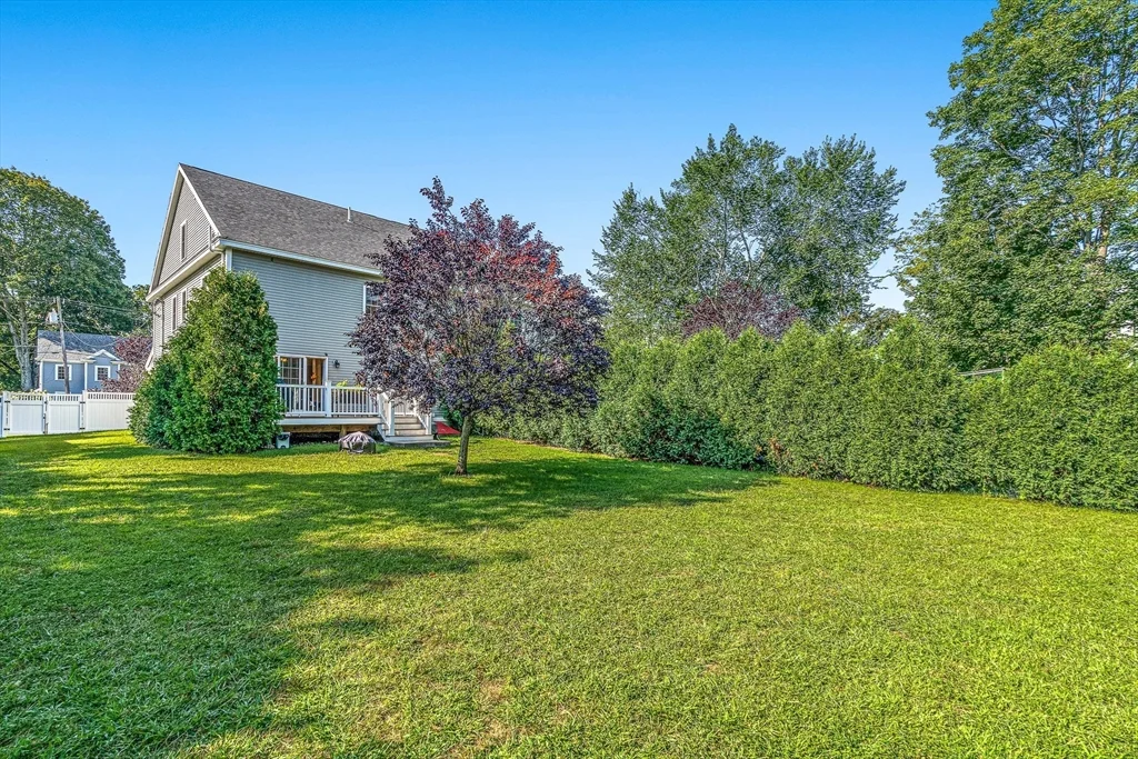 176 Washington St, Reading