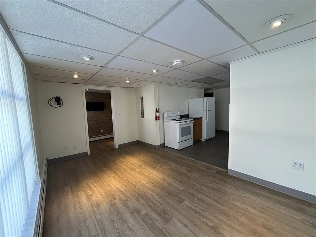 200 Main Street Apt 1, Spencer