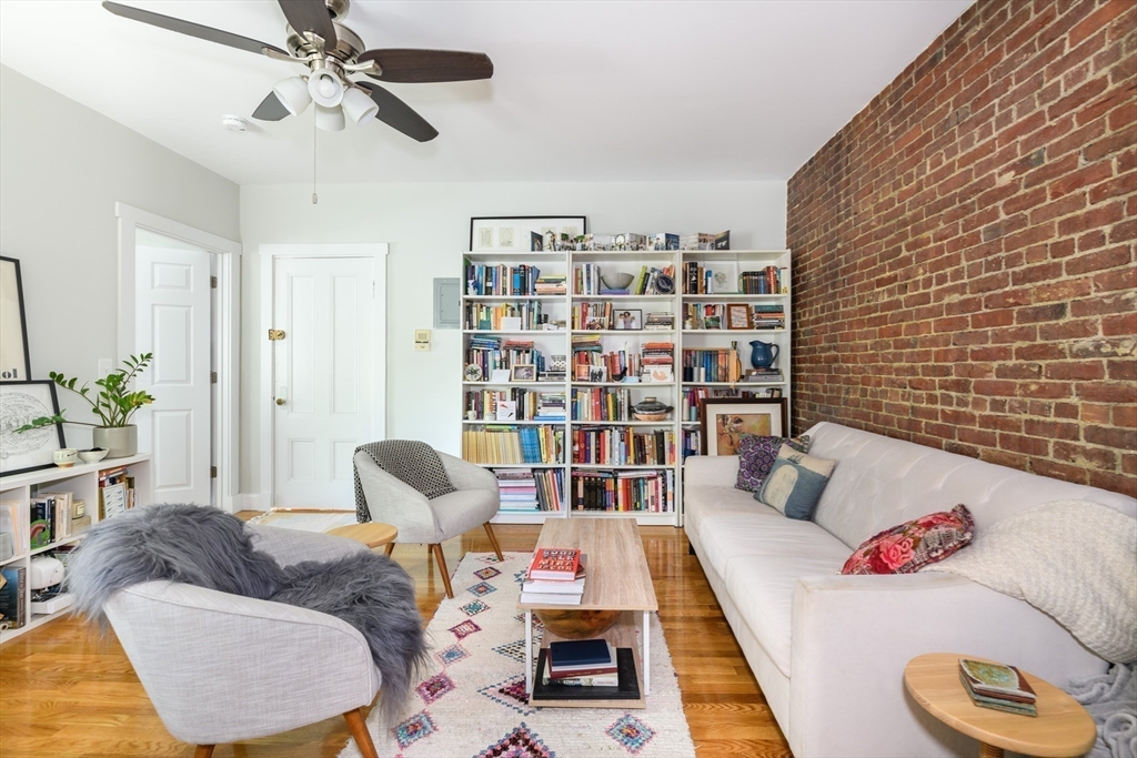 49 Laurel St, Ward Two