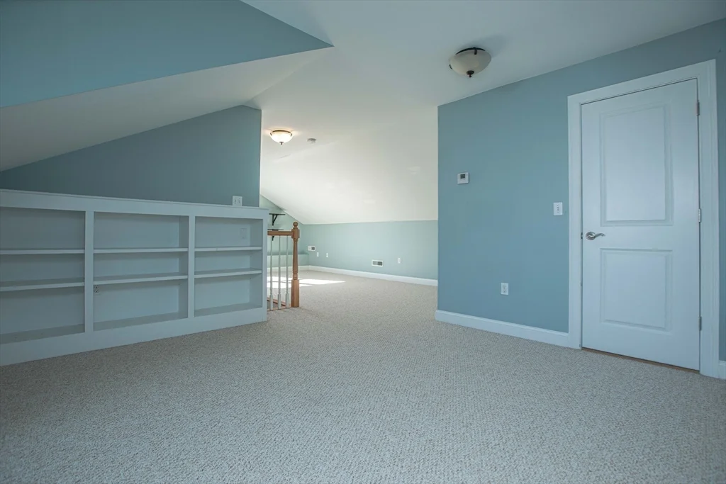 8 Summer Hill Circle, Arlington