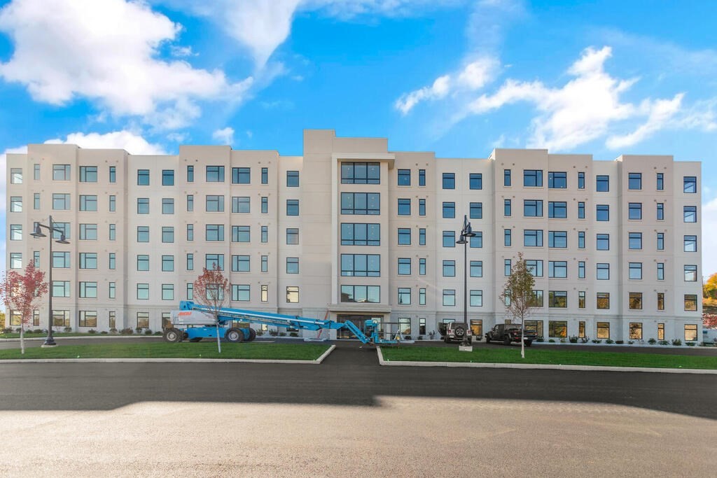 30 Collins Ave, Saugus