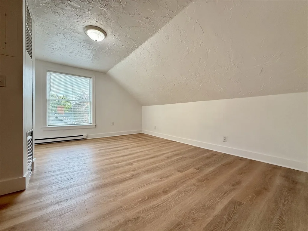 542 Mount Hope St, North Attleboro