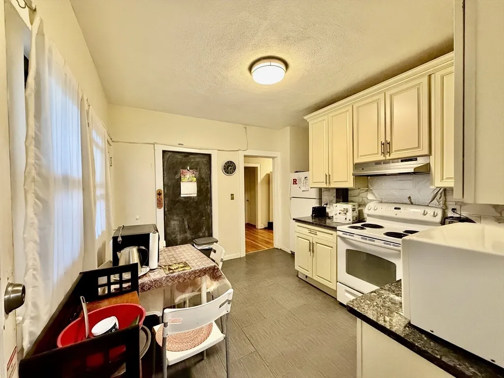 1468 Commonwealth Ave, Brighton