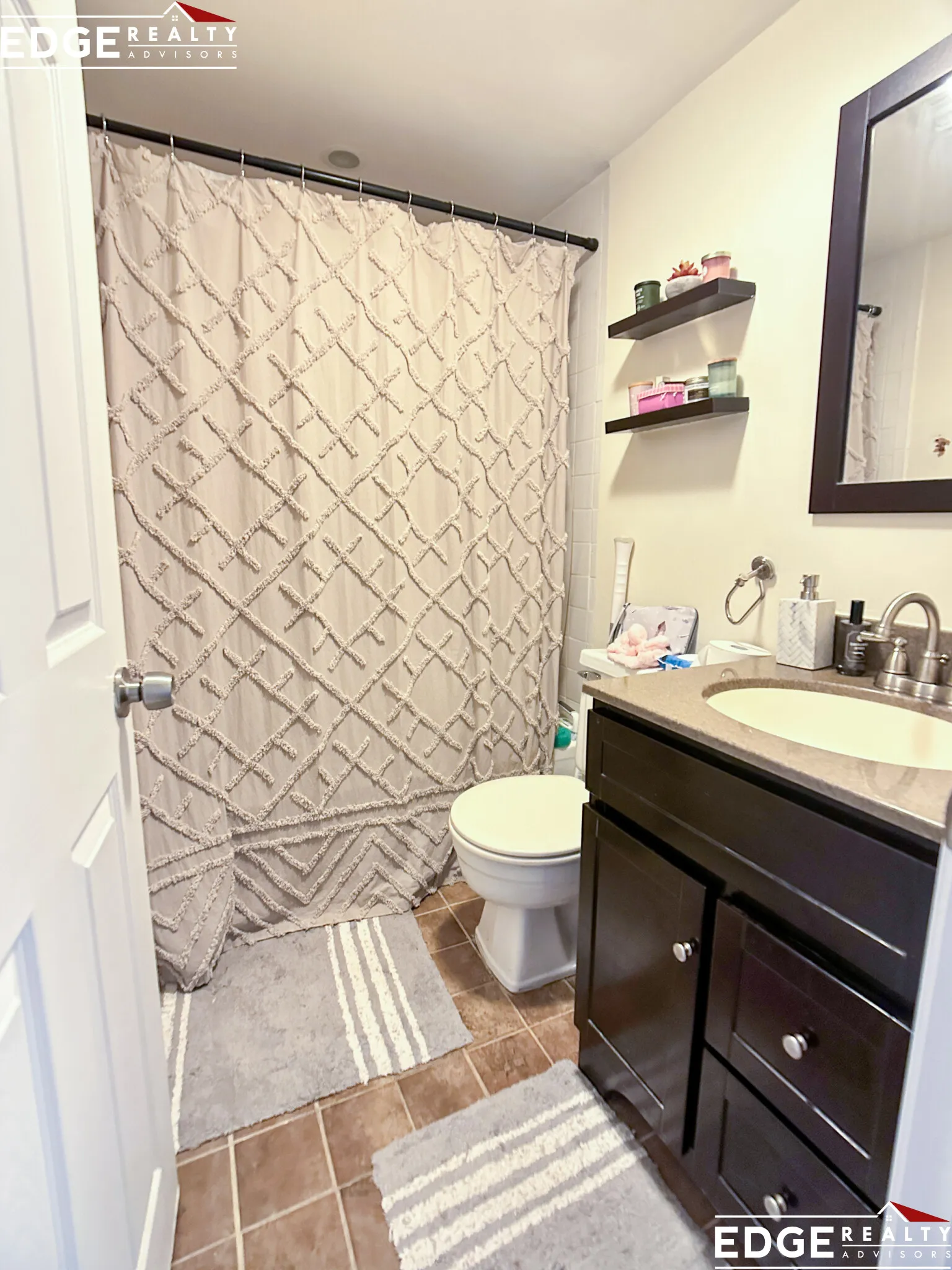 390 Riverway, Mission Hill