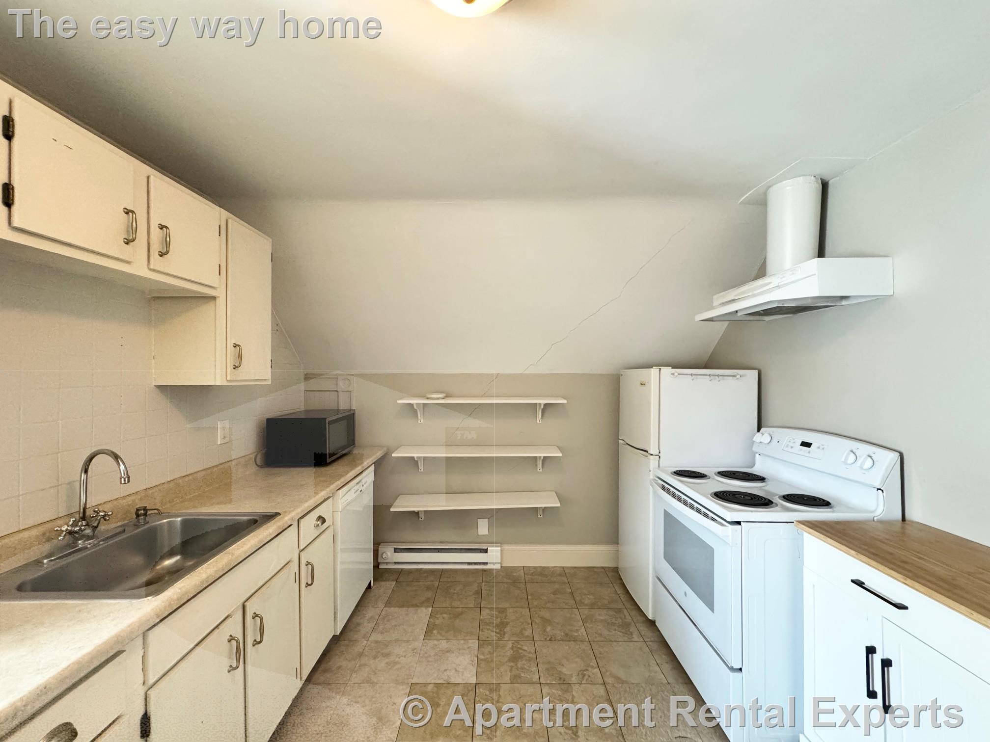 8 Charnwood Rd, Davis Square