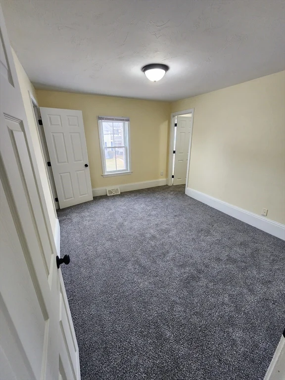 14 Everett, Middleboro