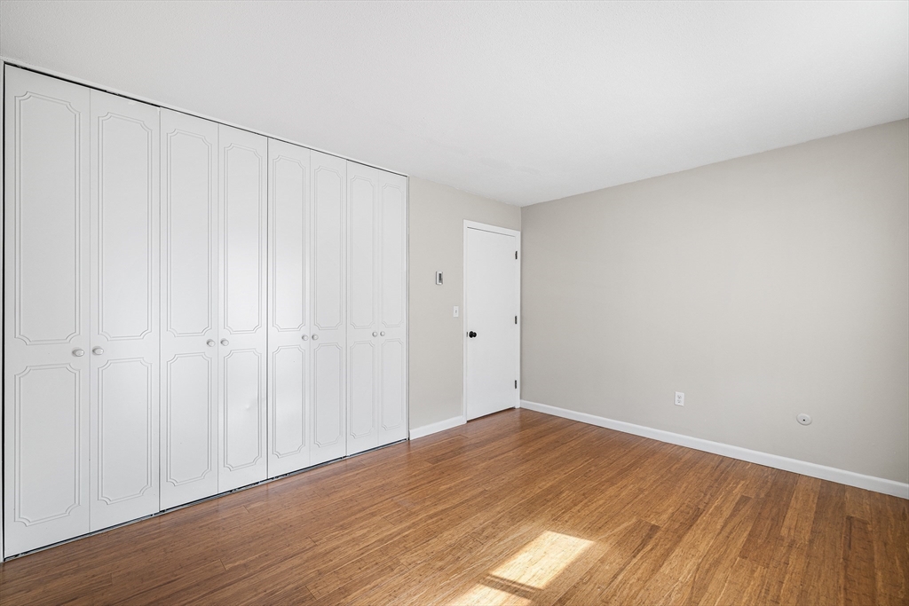 121 Bailey, Worcester