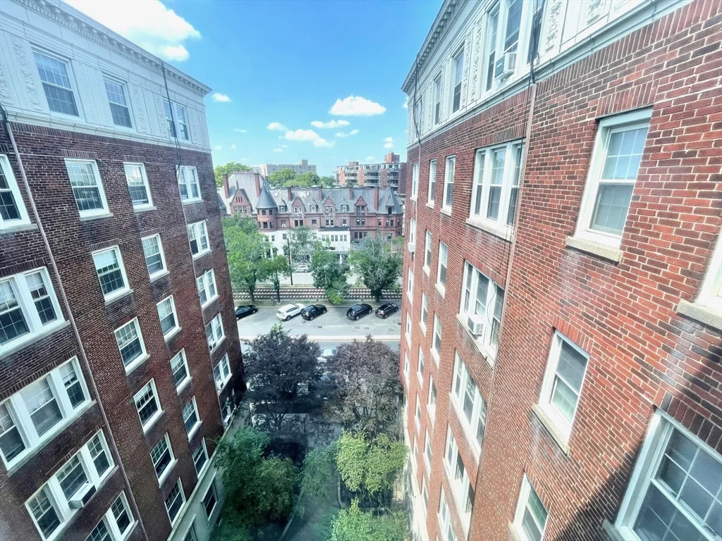 1401 Beacon, Coolidge Corner