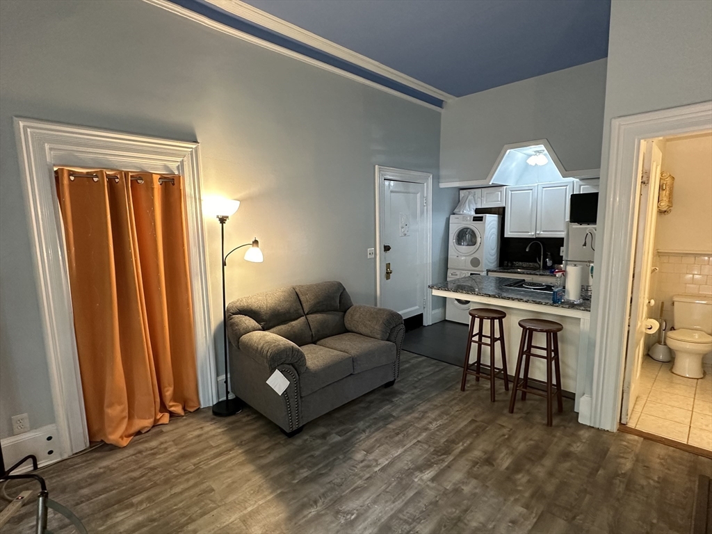 7 Hereford, Back Bay