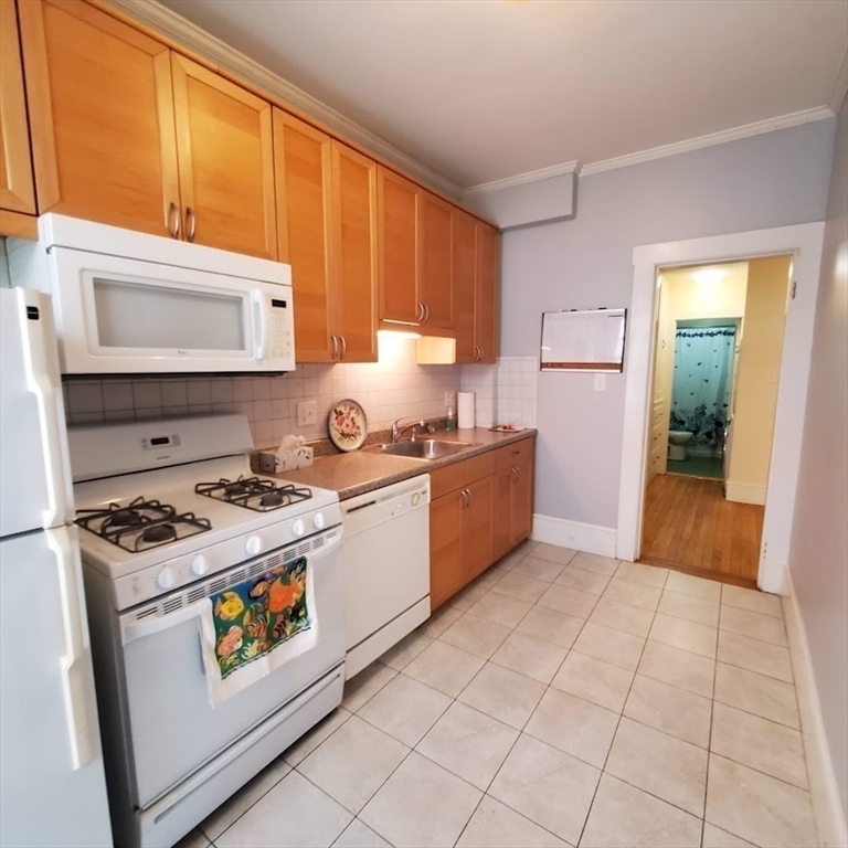 12 Royce Rd, Brighton