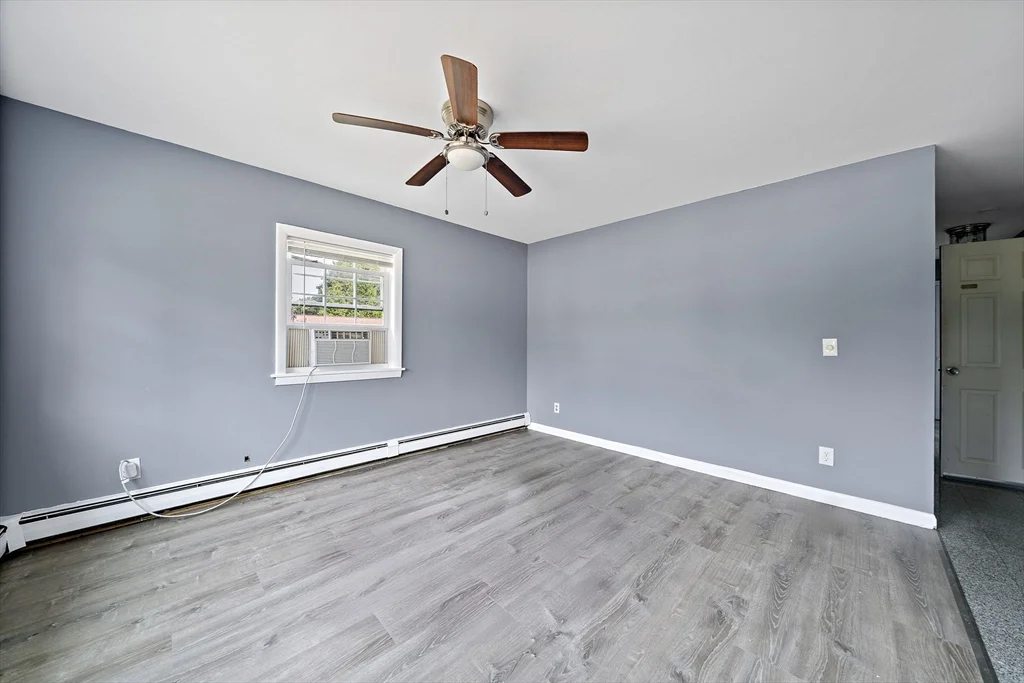 52 Beach St, Plymouth