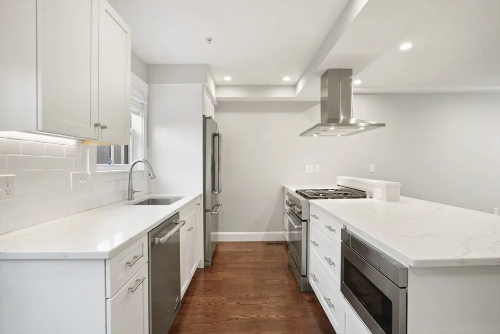 5 Atwood Sq, Jamaica Plain