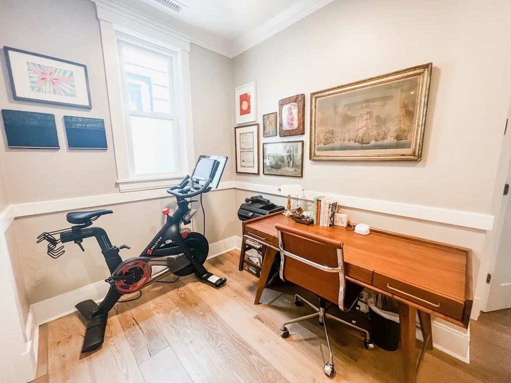 69 Falcon St, East Boston