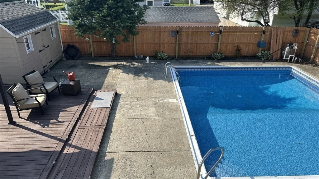 34 Brookline Ave, Hull