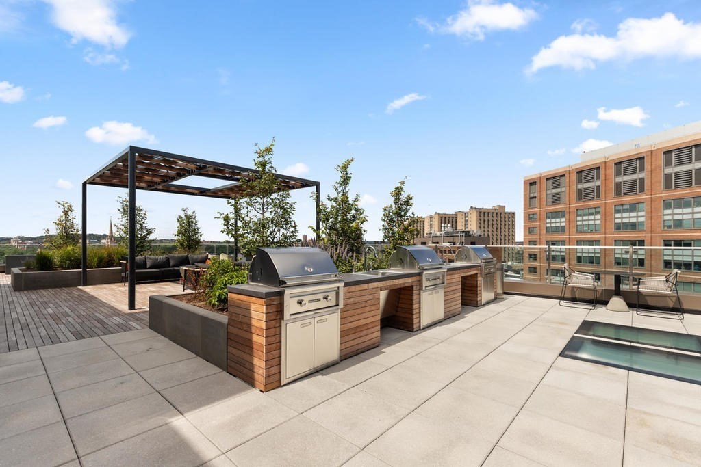 771 Beacon St, Fenway