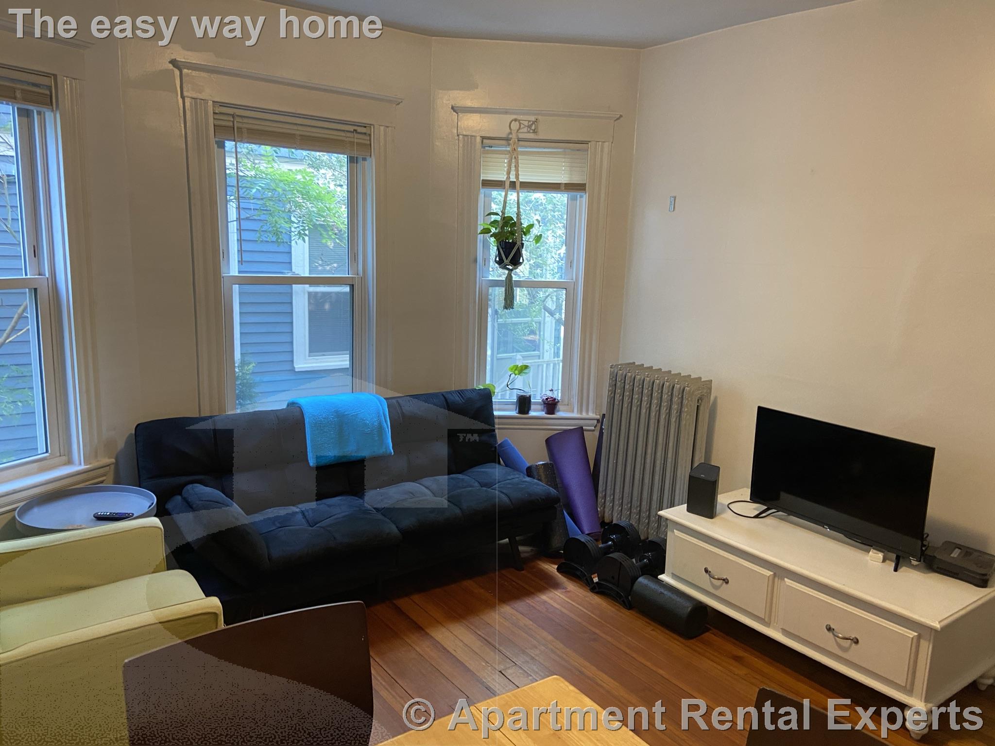 10 Cambridge Terr, Porter Square