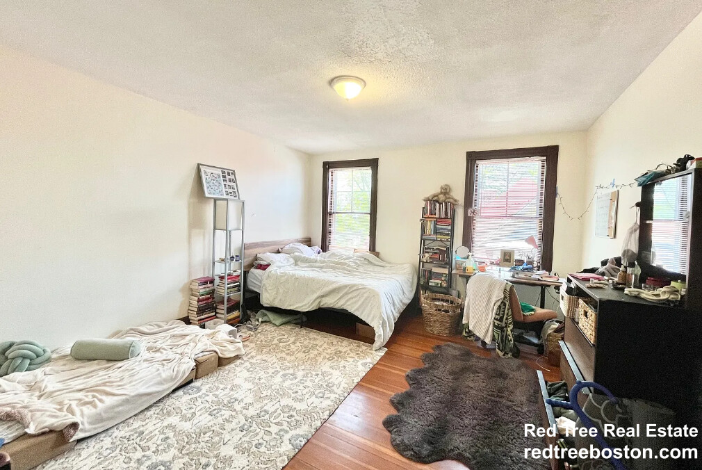 41 Gordon St, Allston