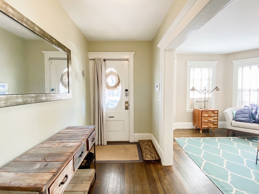 4 Banks St, Davis Square