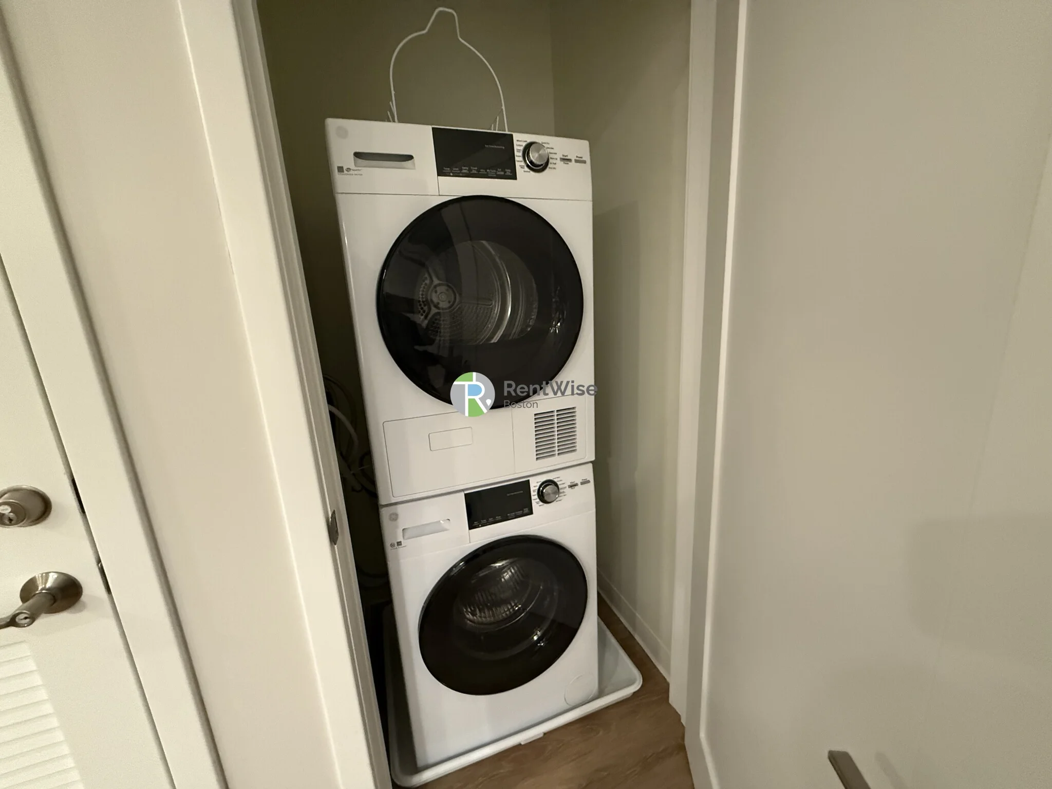 289 Walk Hill St, Roslindale