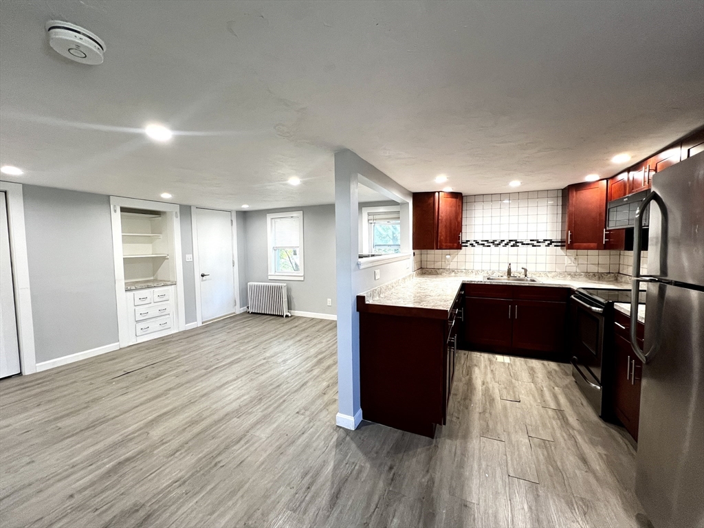 572 Main St, Watertown