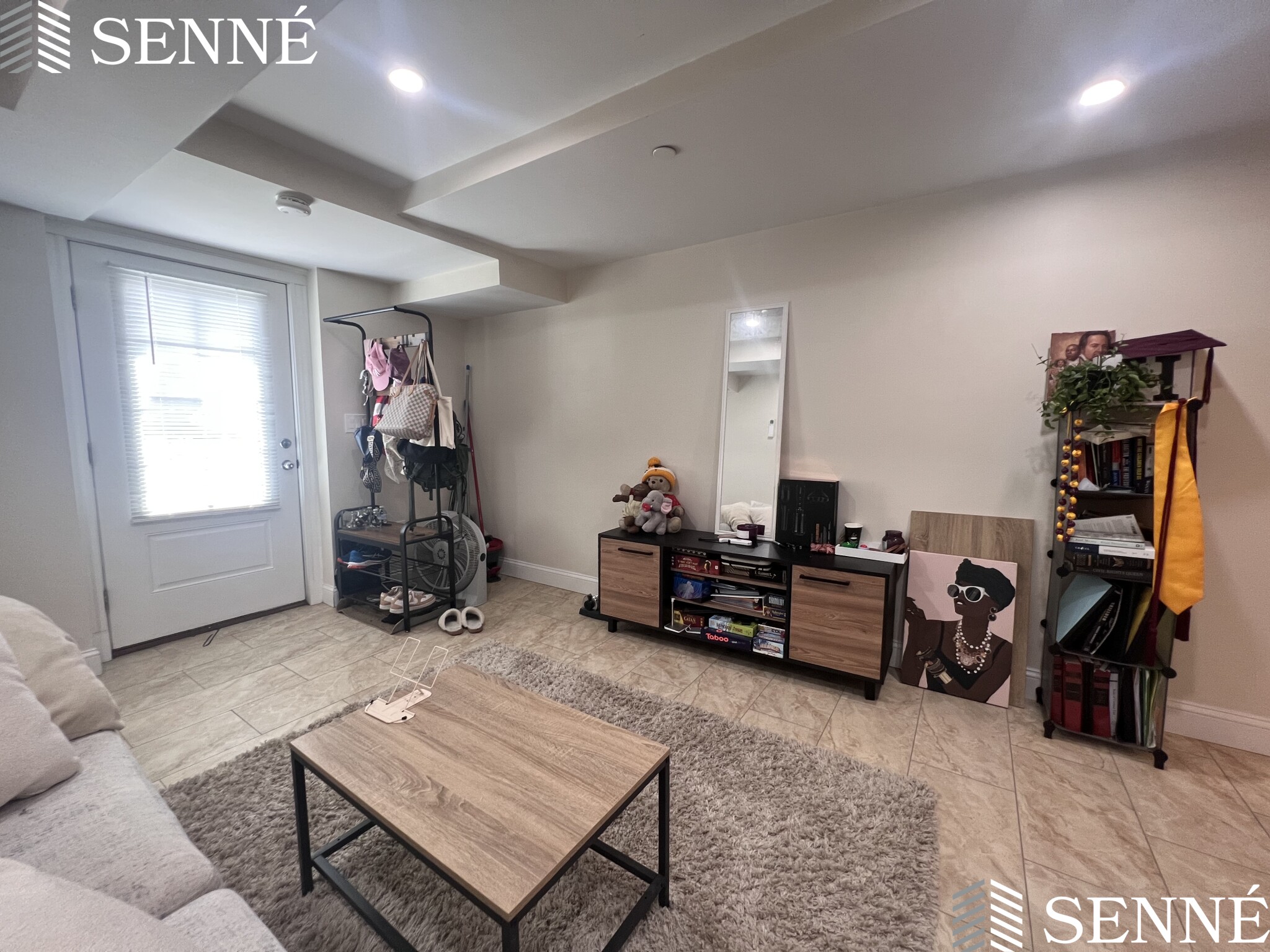 3 Linnaean St, Neighborhood Nine