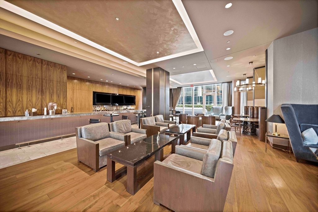 1 Franklin St, Midtown