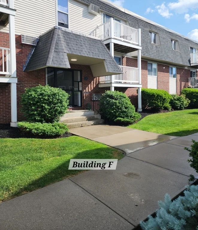 135 East Main St, Westborough