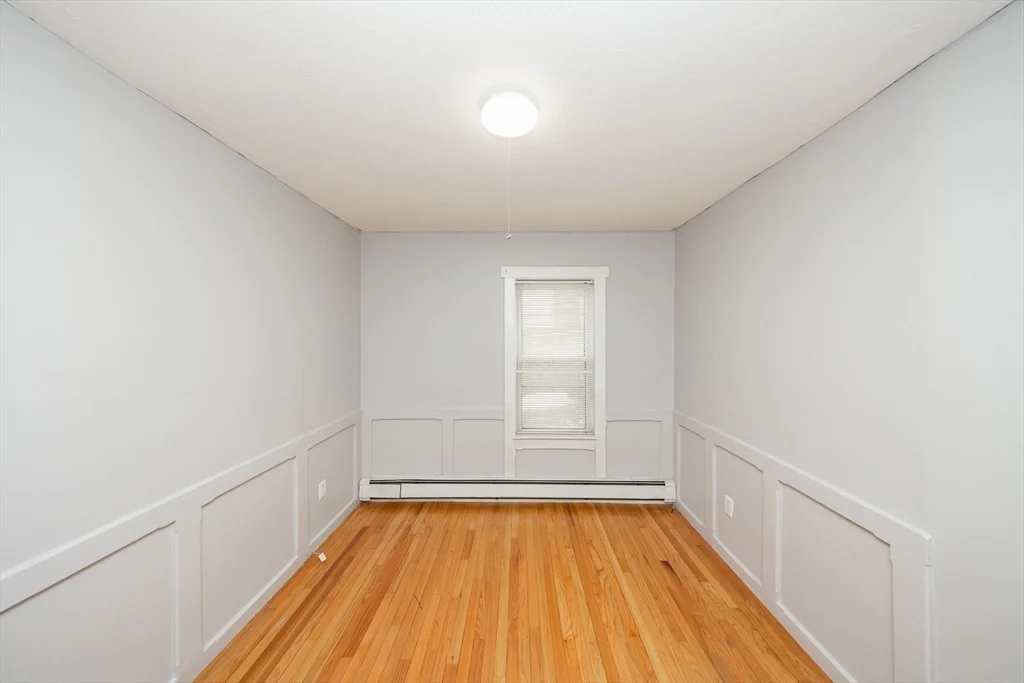 10 Alpine, Worcester