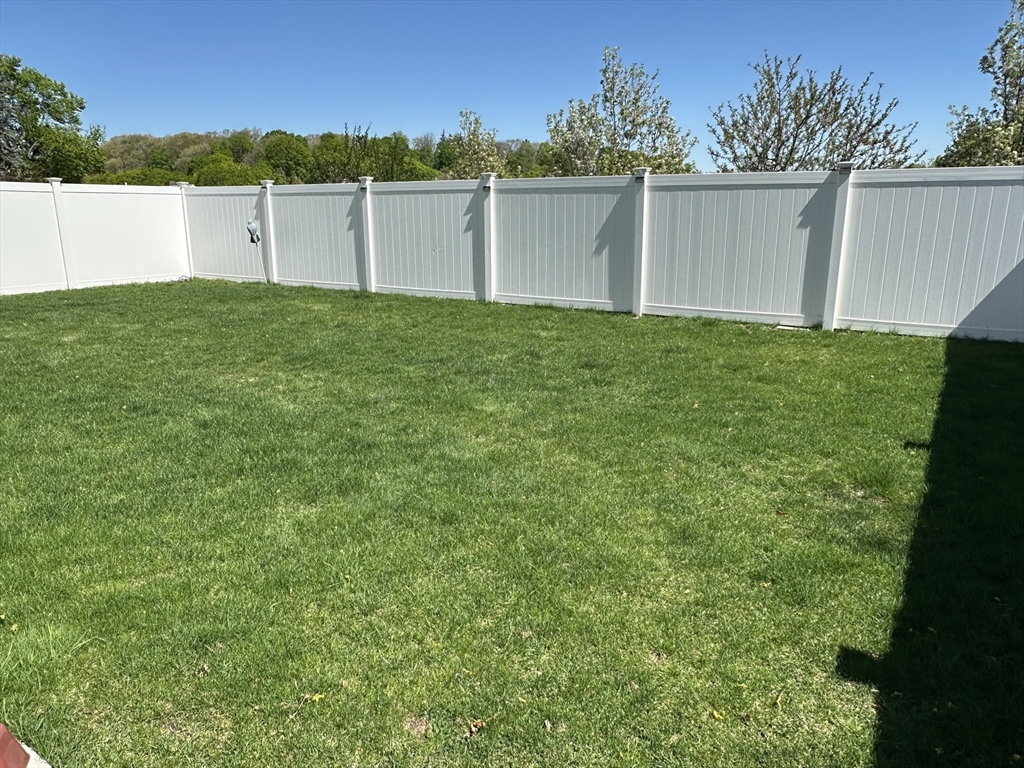 598 Beech, Hyde Park