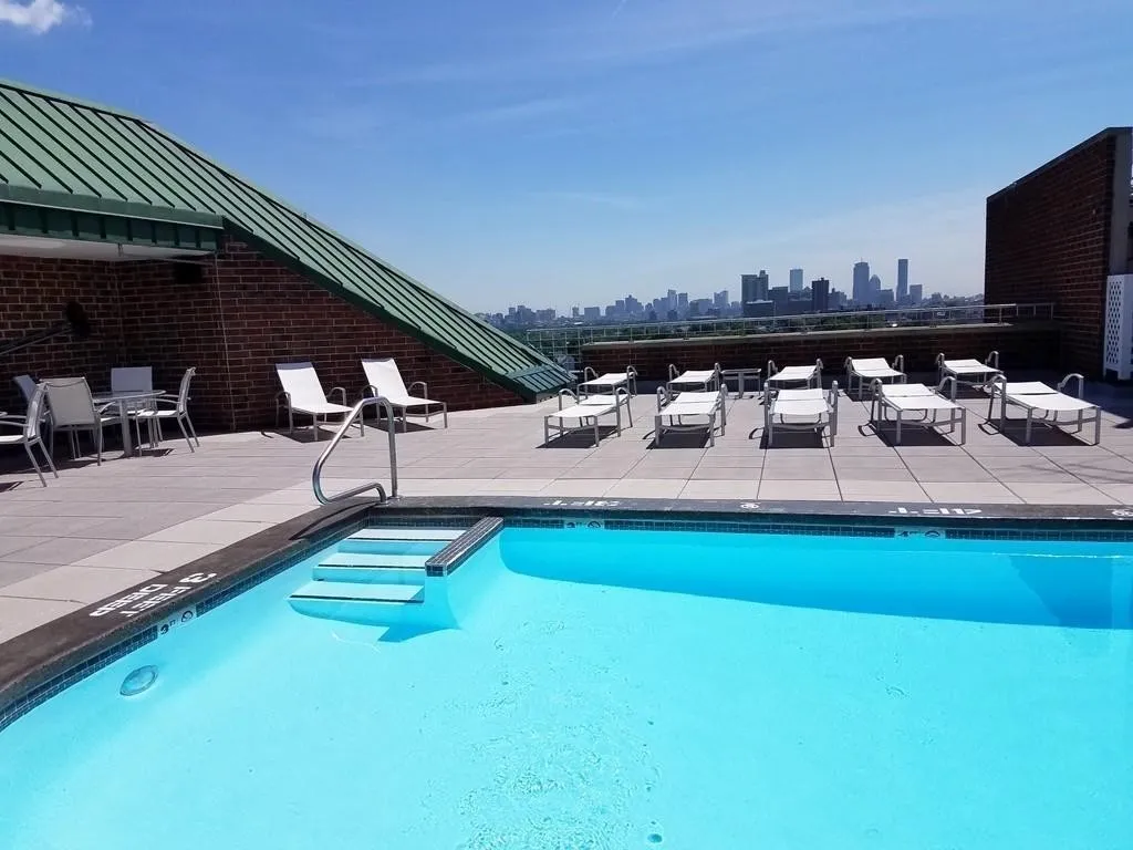 15 North Beacon St, Allston