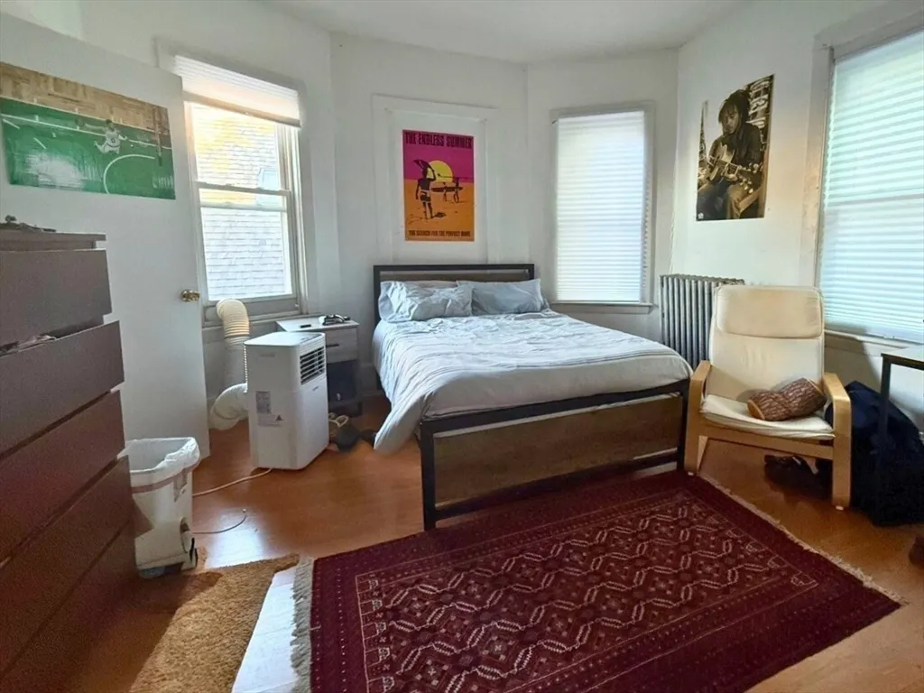 34 Cherokee St, Mission Hill