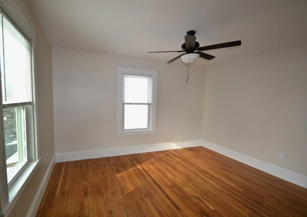 76 Brown St, South Waltham