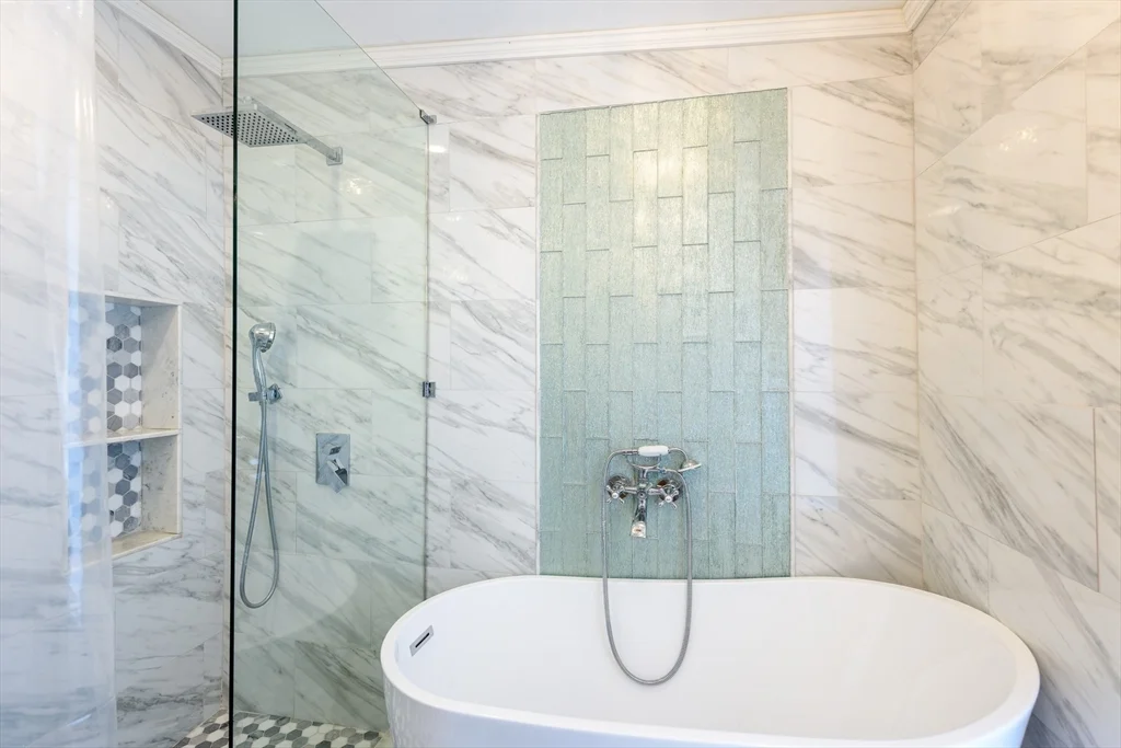 55 Samoset Ave, Oak Bluffs