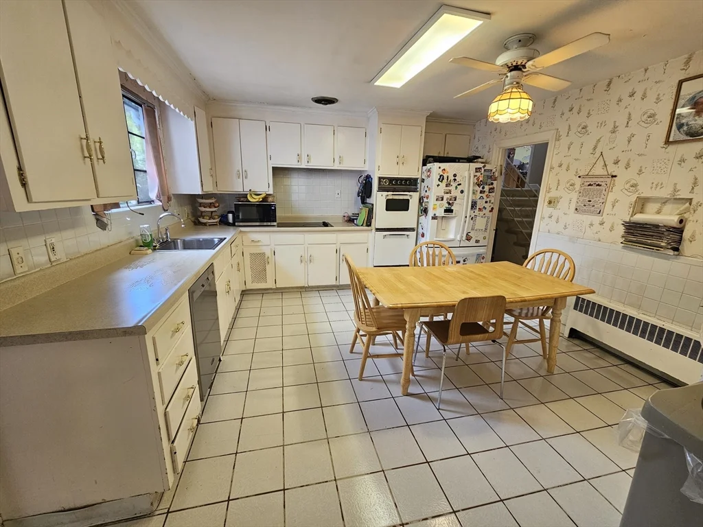 56 Great Meadow Rd, Newton