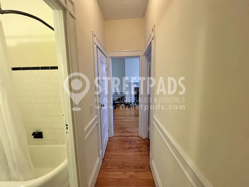 2 Ware St, Mid-Cambridge