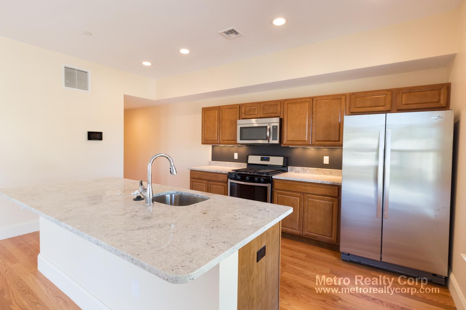 5165 Washington St, West Roxbury