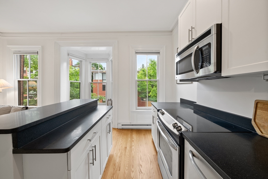 52 Clarendon St, South End