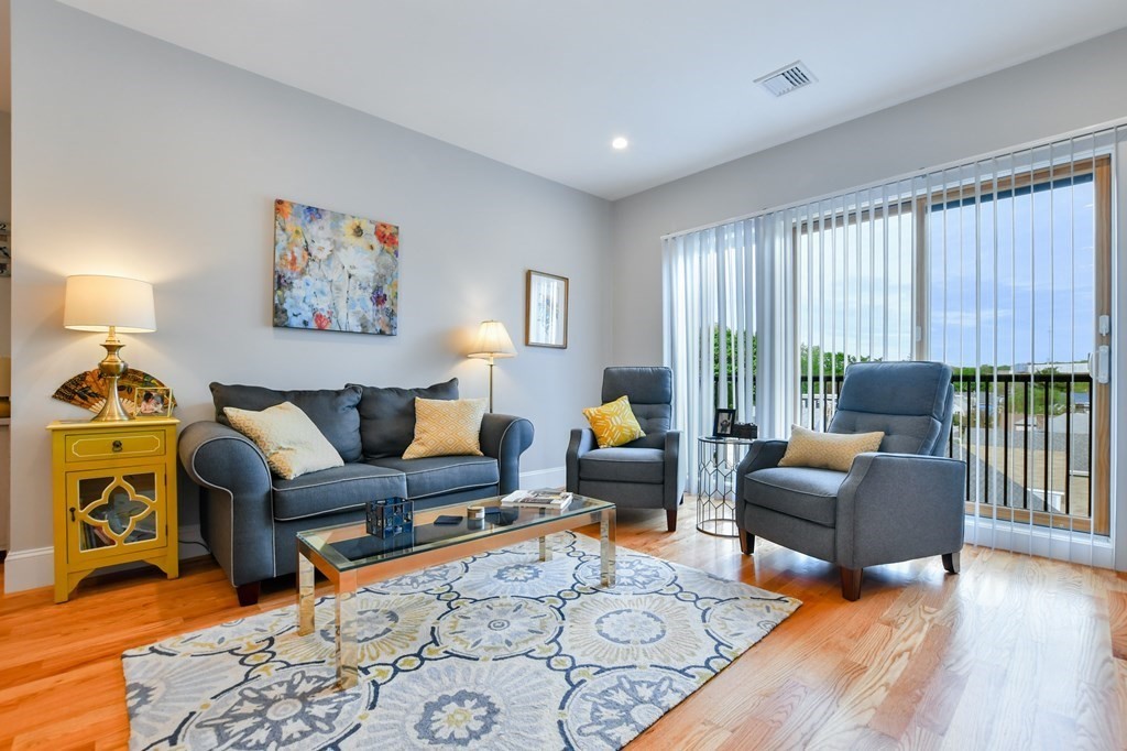 5 Mcbride St, Jamaica Plain