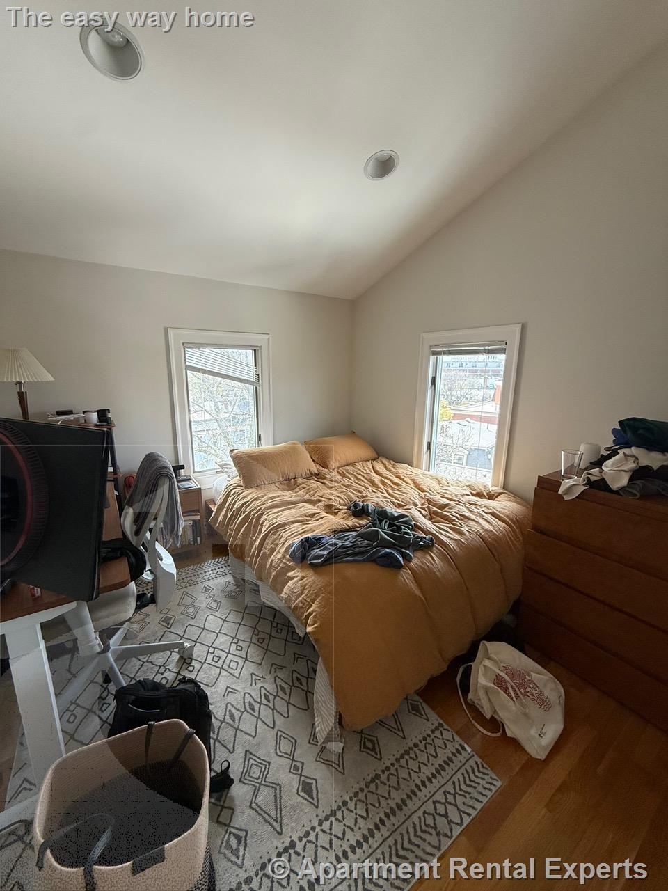 1110 Massachusetts Ave, Harvard Square