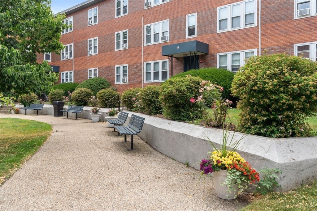 1 Twomey Ct, South Boston