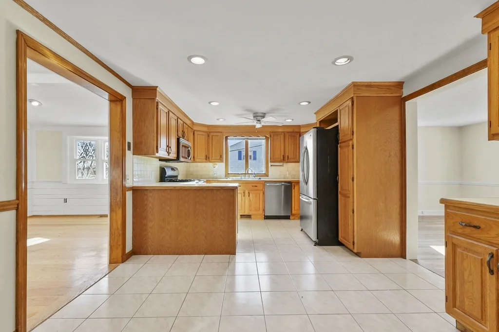 72 Cambridge Rd, Woburn