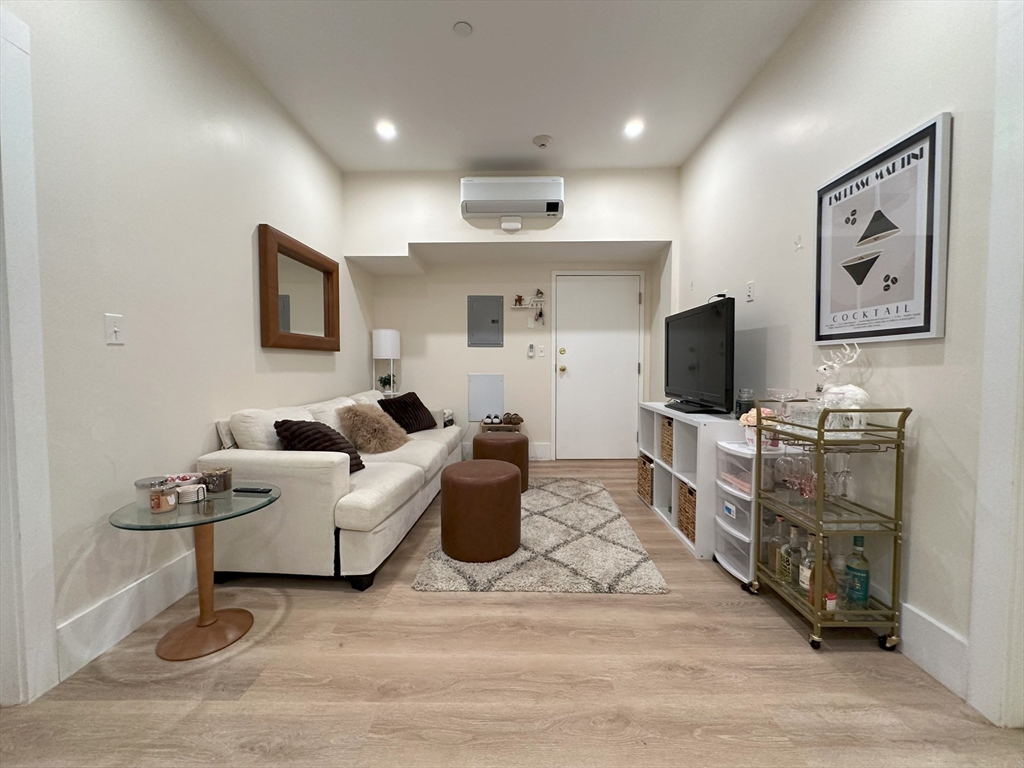 29 Queensberry St, Fenway