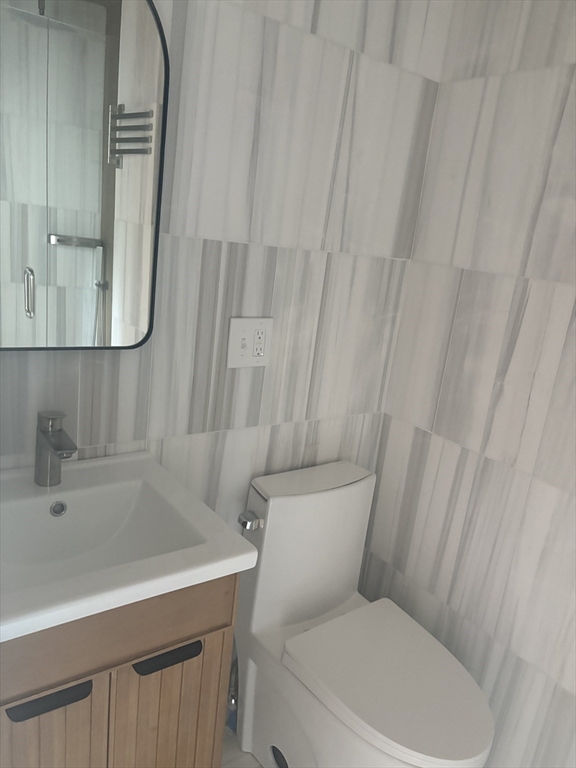 14 Fairview St, Roslindale