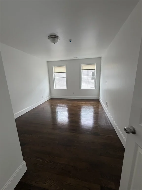 373 Crescent Ave, Chelsea