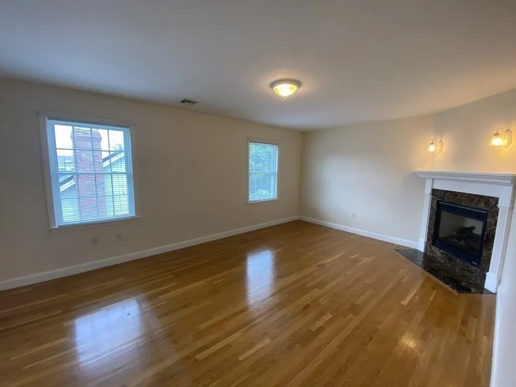 378 Washington St, Winchester