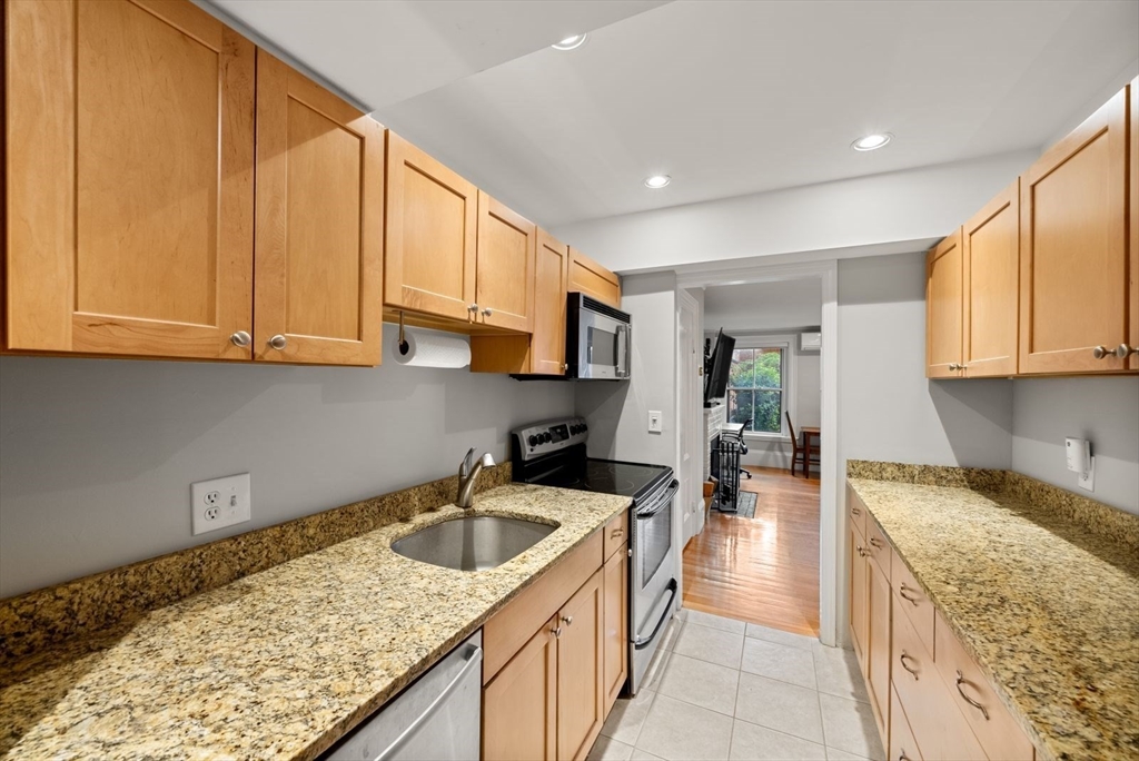 351 Marlborough St, Back Bay