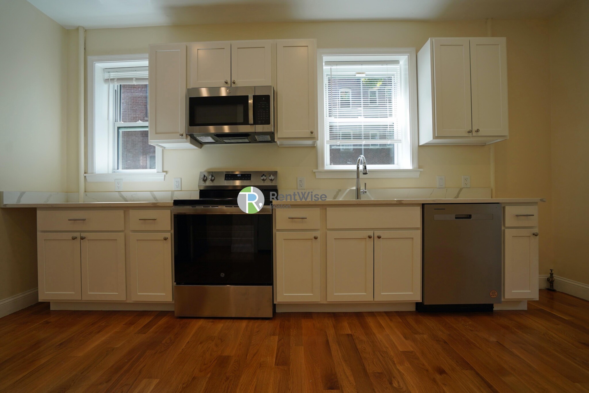 10 Beals St, North Brookline