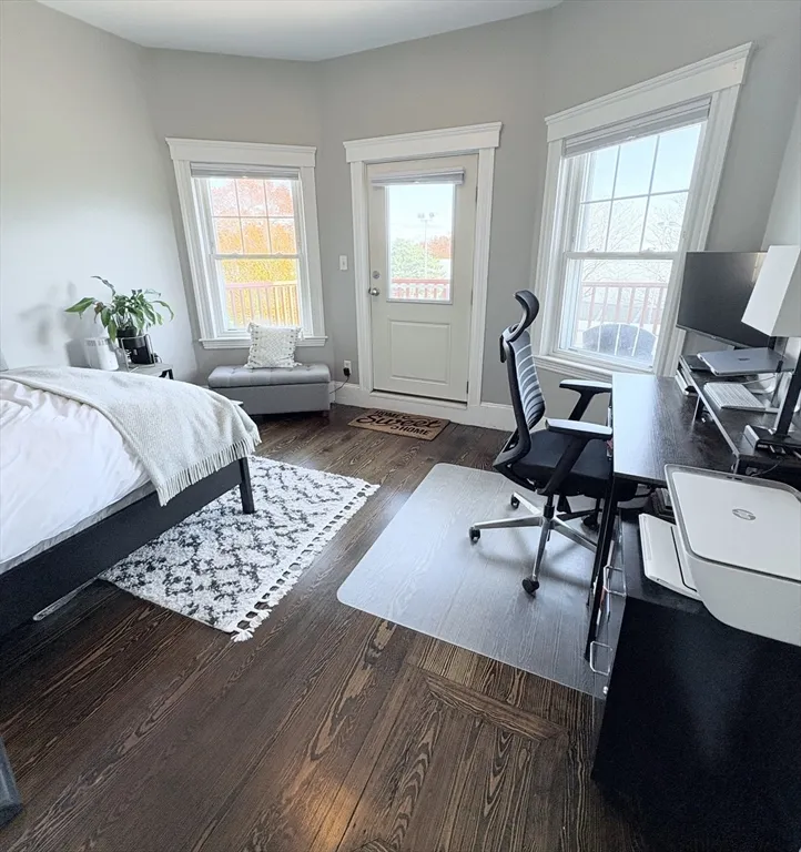 41 Farragut Rd, South Boston